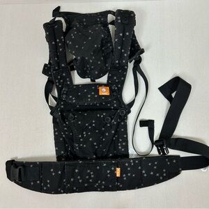 Tula Explore Carrier Black Star Print